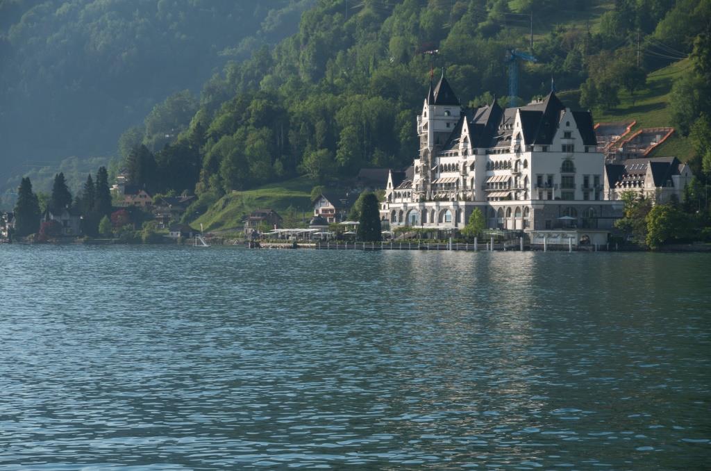 ルツェルン湖畔のホテル