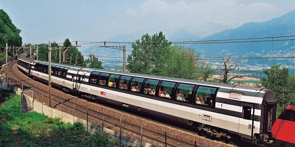スイスの列車イメージ