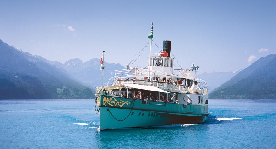 スイスの湖船イメージ